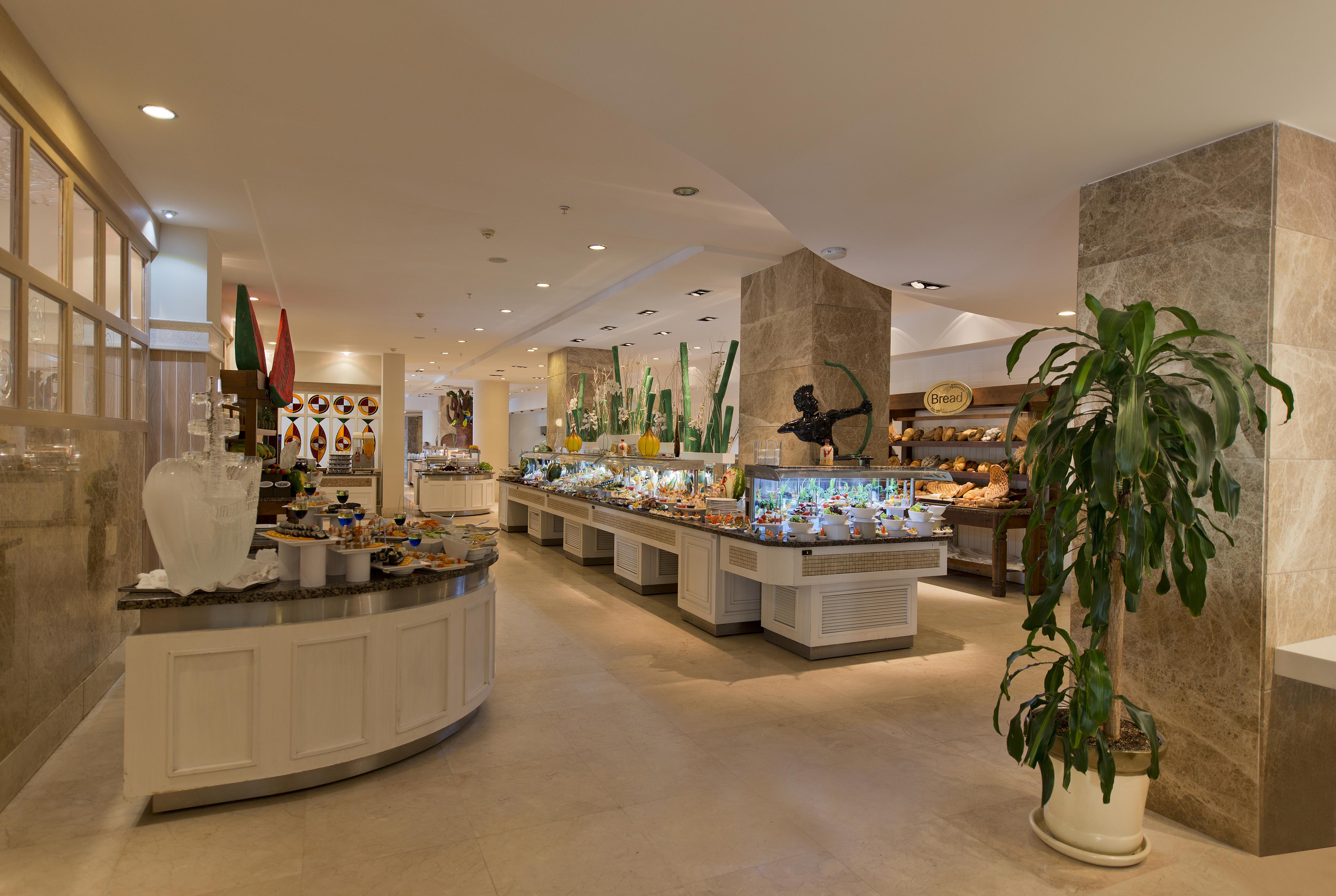 Sentido Kamelya Fulya Hotel & Aqua Colakli Exterior foto The buffet at the Grand Hyatt Hotel, Amman, Jordan
