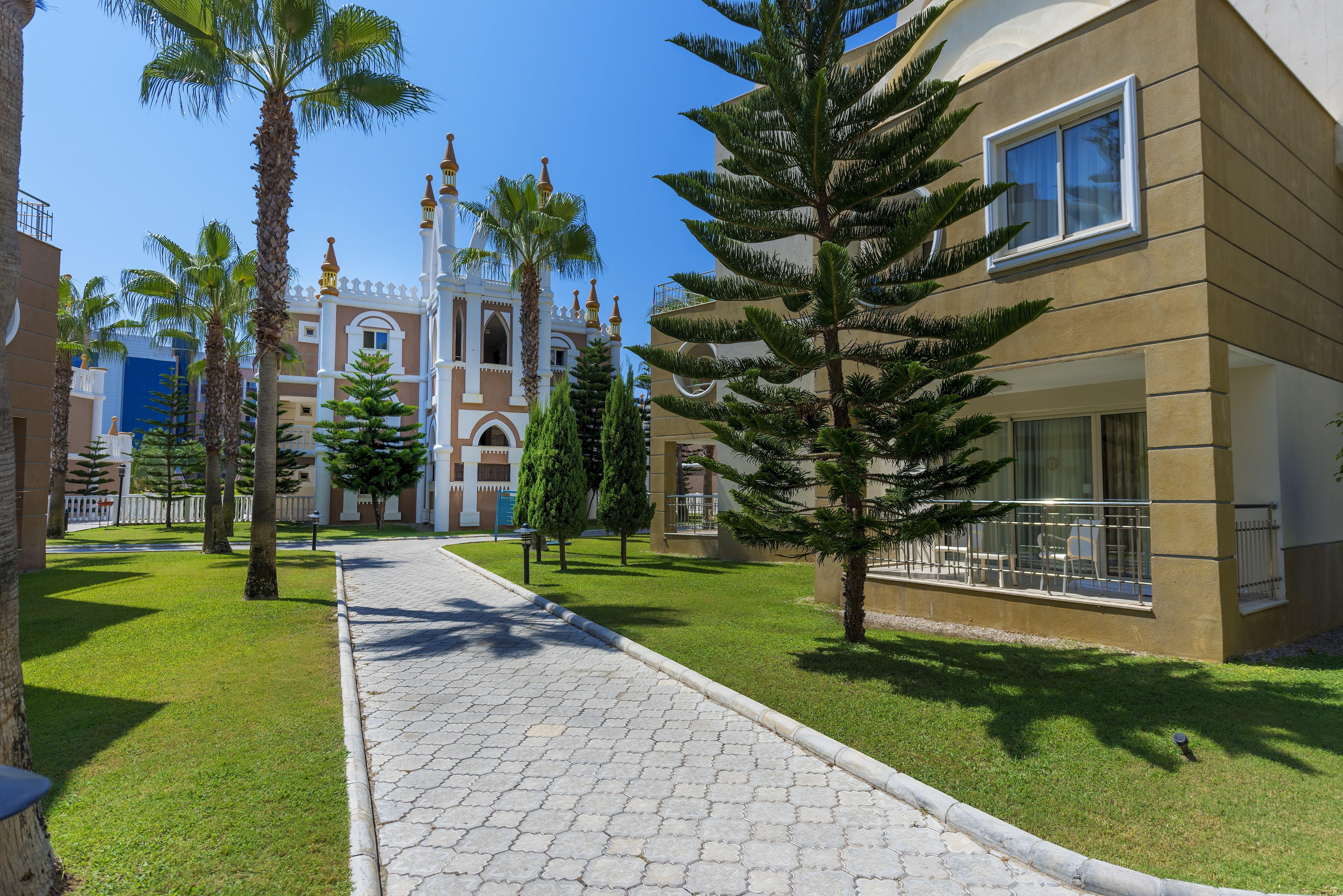 Sentido Kamelya Fulya Hotel & Aqua Colakli Exterior foto Residential neighborhood in the city